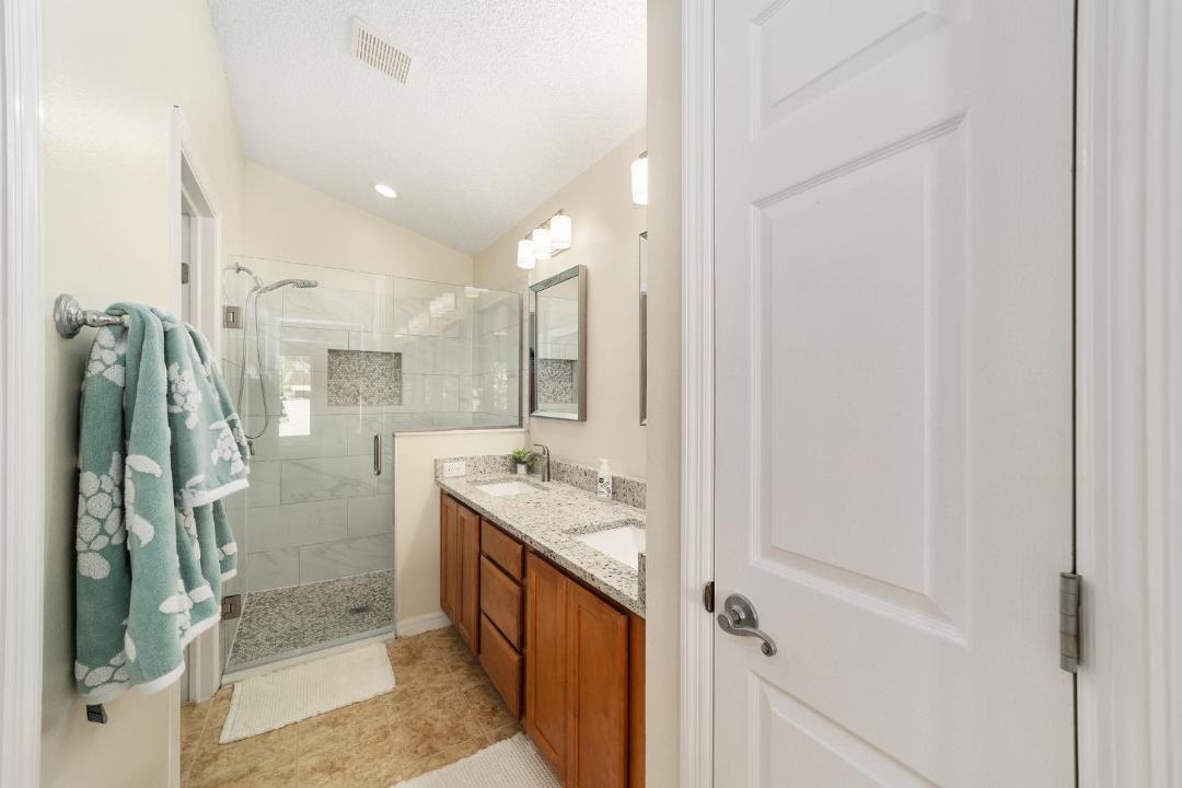 Photo of Bathroom in Duval