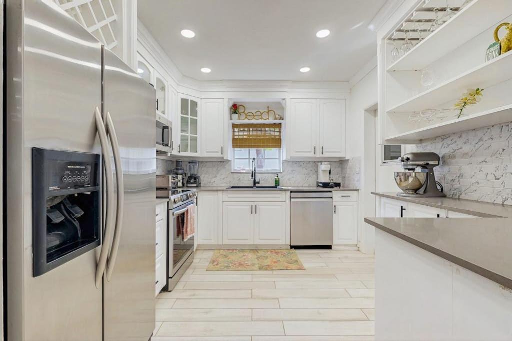 Photo of Kitchen in Santa Barbara Estates