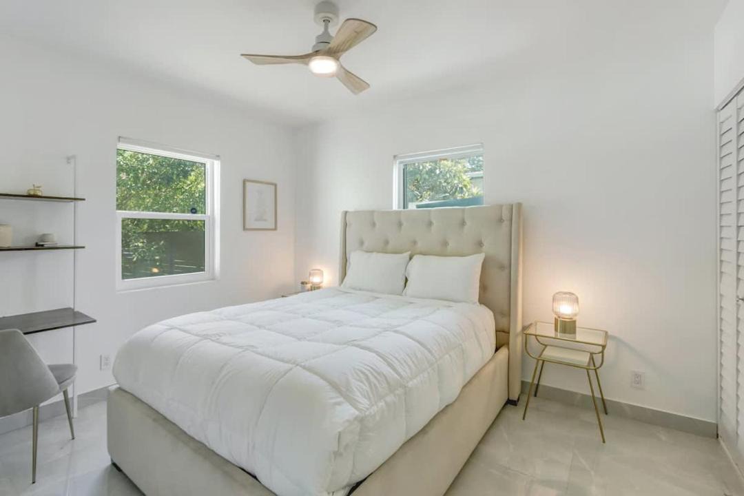 Photo of Bedroom in Hallandale Beach