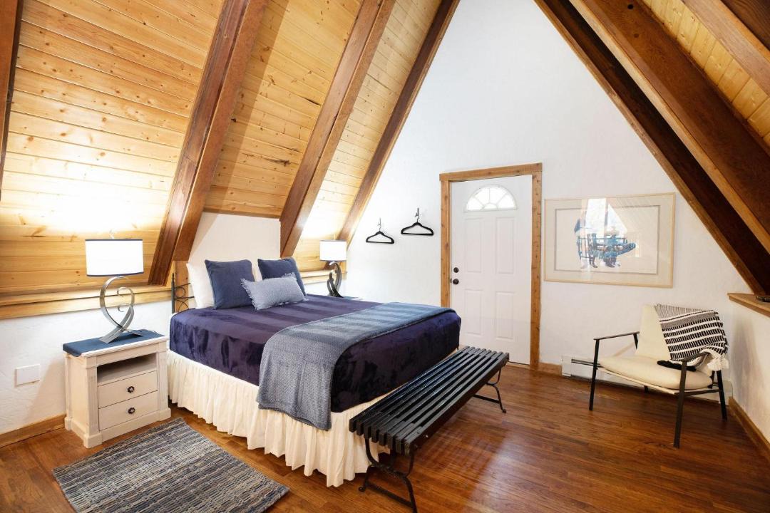 Photo of Bedroom in Twin Lakes