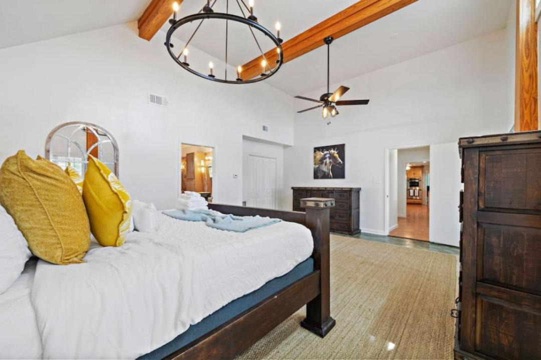 Photo of Bedroom in Galveston