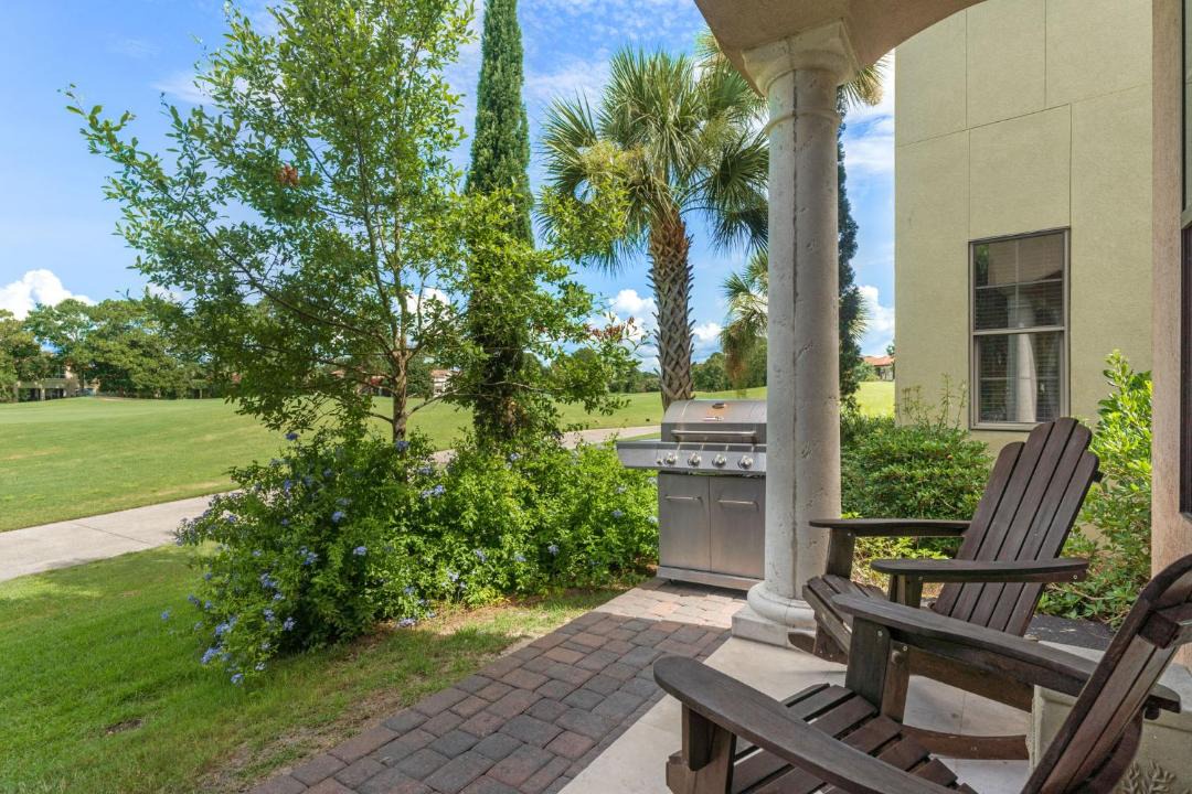 Photo of Patio Balcony in Villa Lago