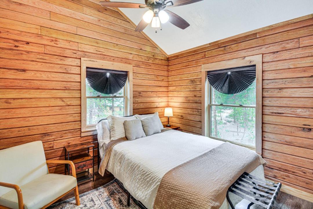 Photo of Bedroom in Twin Lakes
