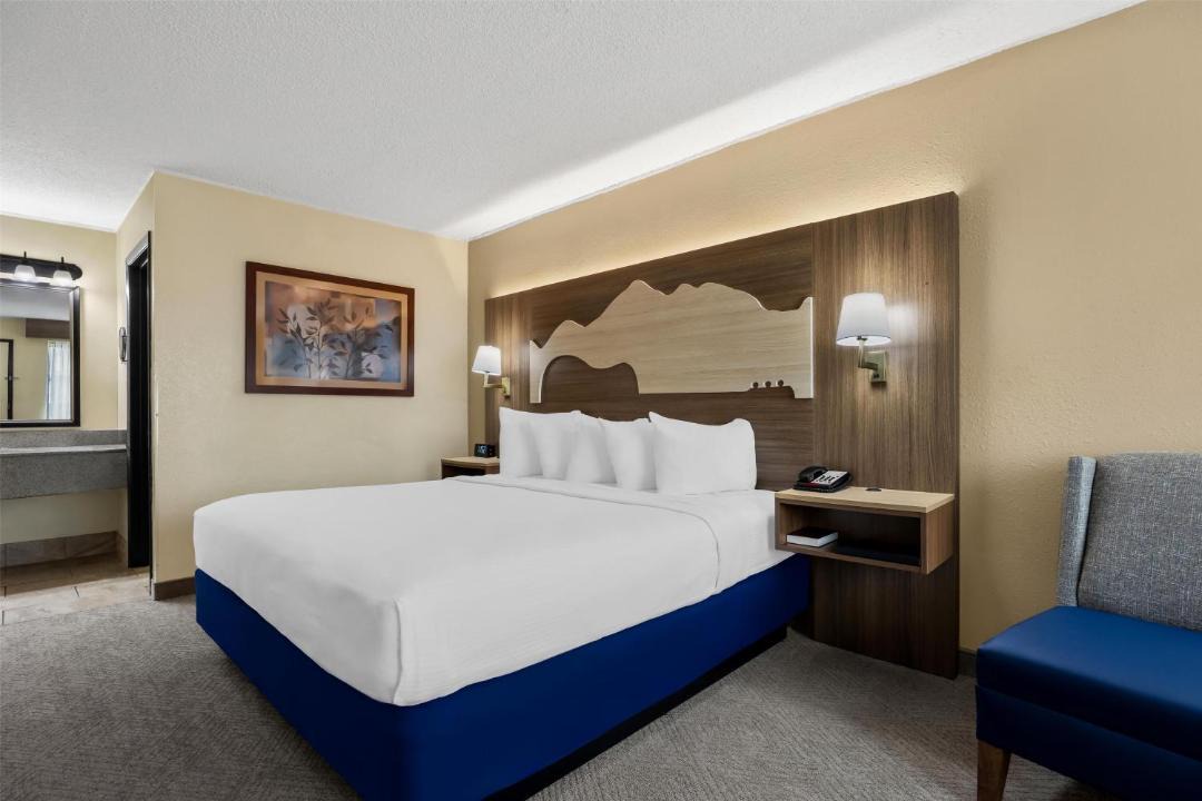 Photo of Bedroom in Branson Theater District