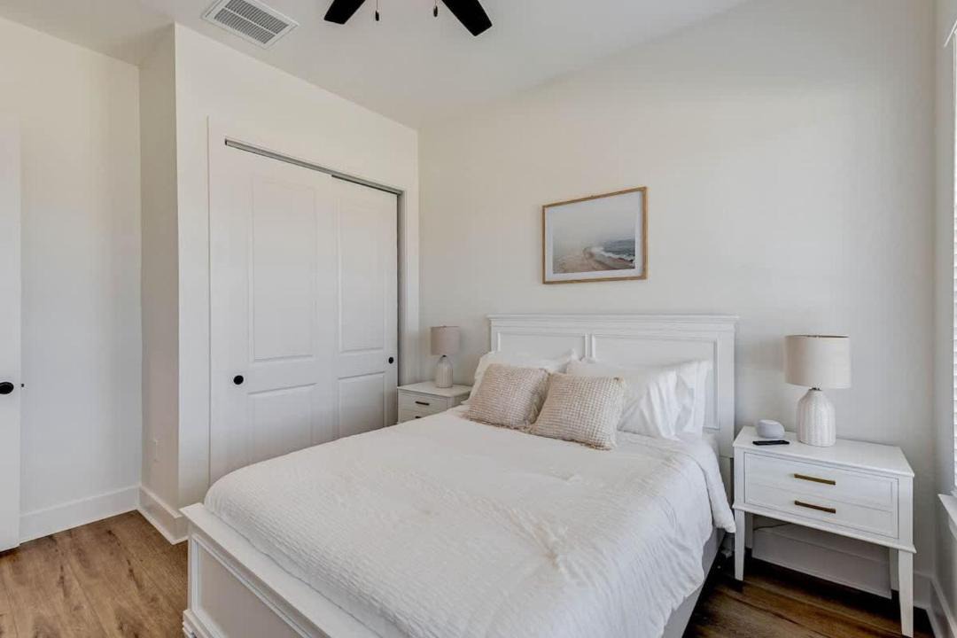Photo of Bedroom in Galveston