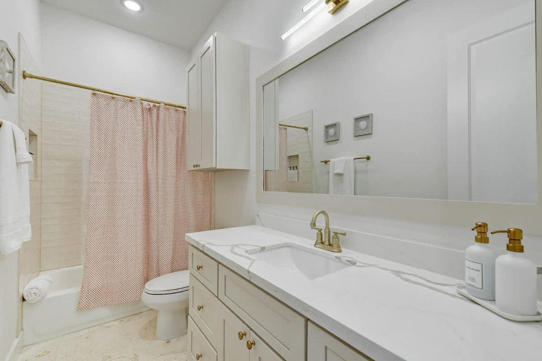 Photo of Bathroom in Galveston