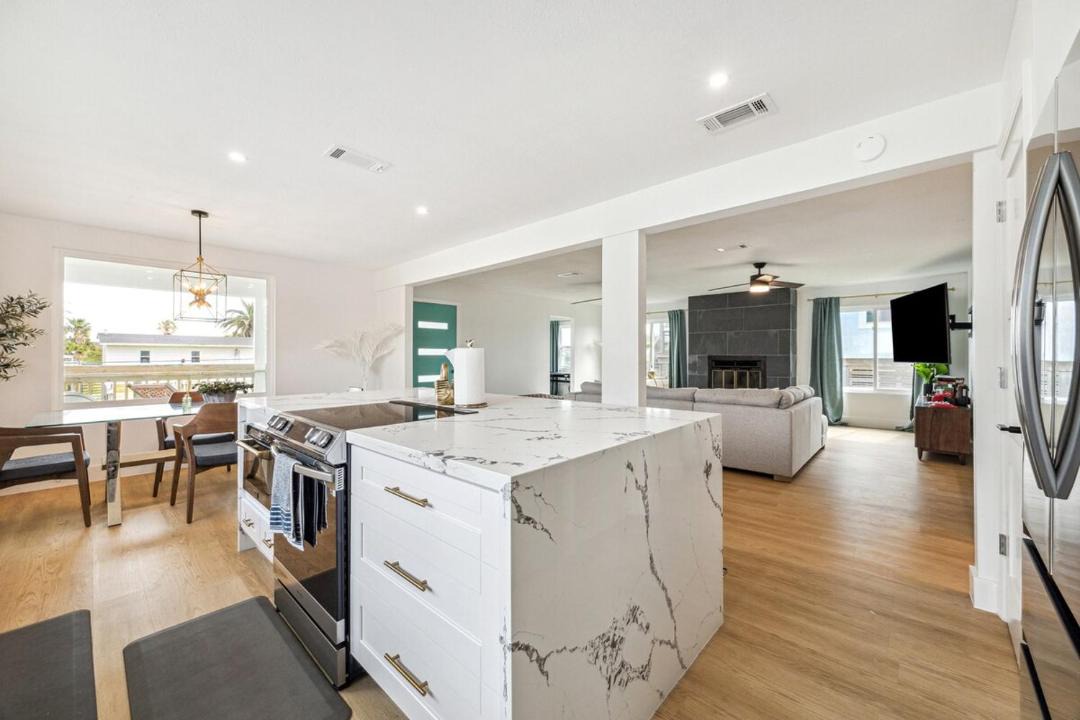 Photo of Kitchen in Jamaica Beach