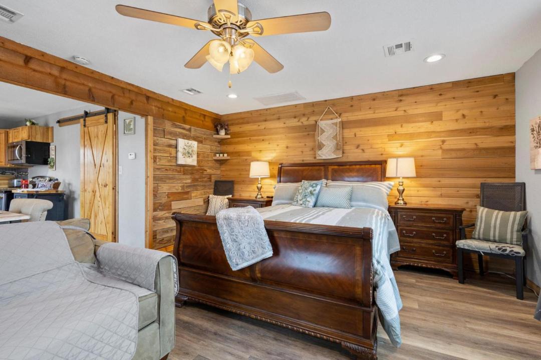 Photo of Bedroom in Denison