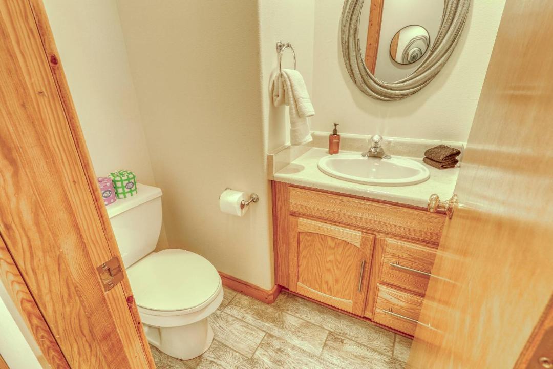 Photo of Bathroom in Lake Hatcher Park