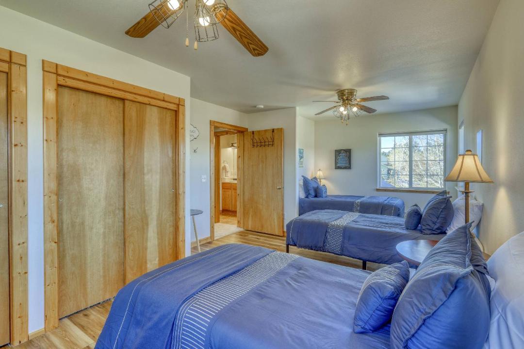 Photo of Bedroom in Lake Hatcher Park