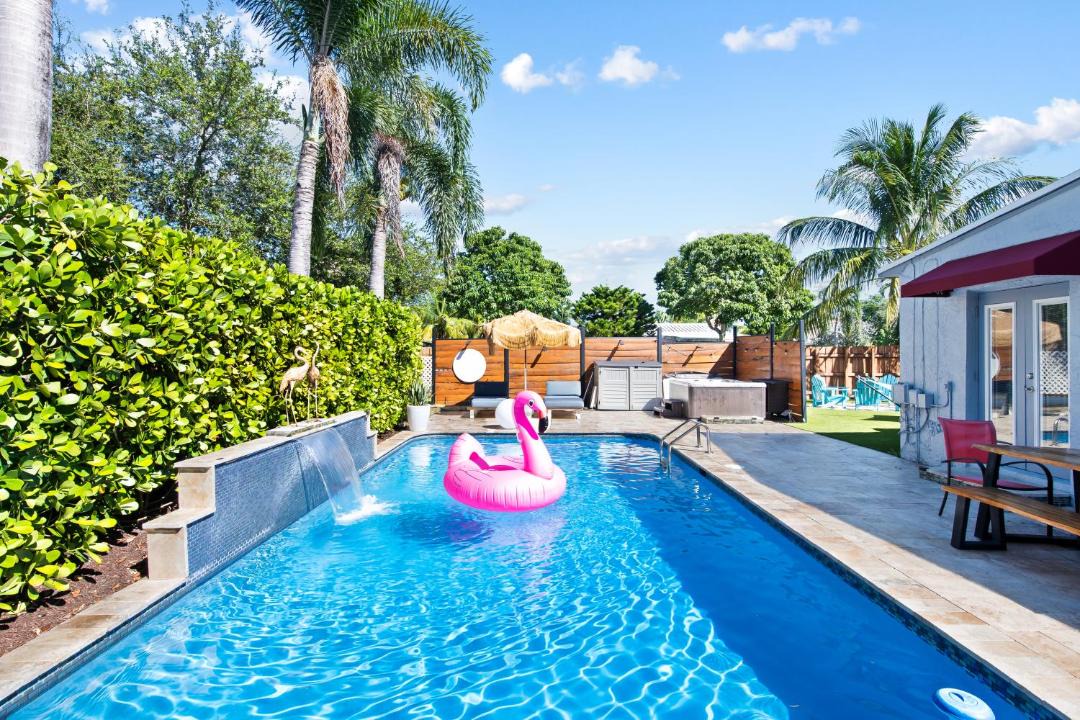 Photo of Others in Poinsettia Heights
