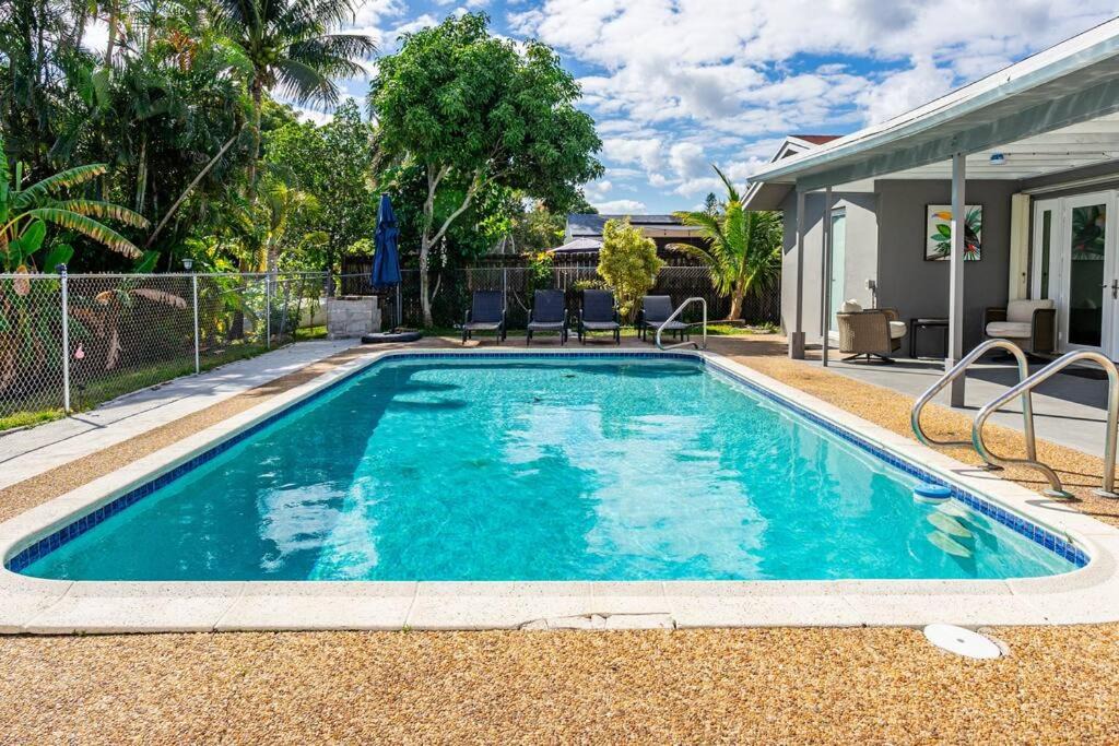 Photo of Outdoor in Palm Aire Village West