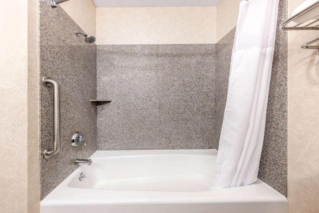Photo of Bathroom in Pratt