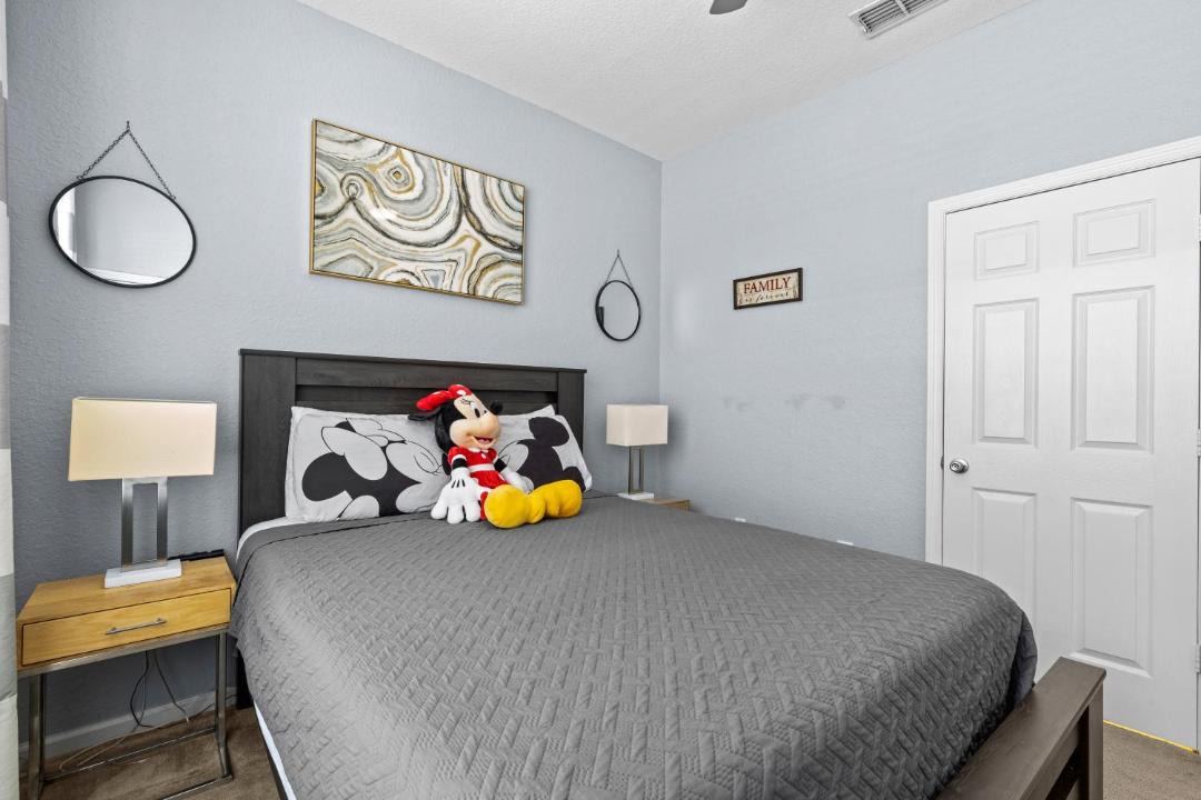 Photo of Bedroom in Windsor Hills