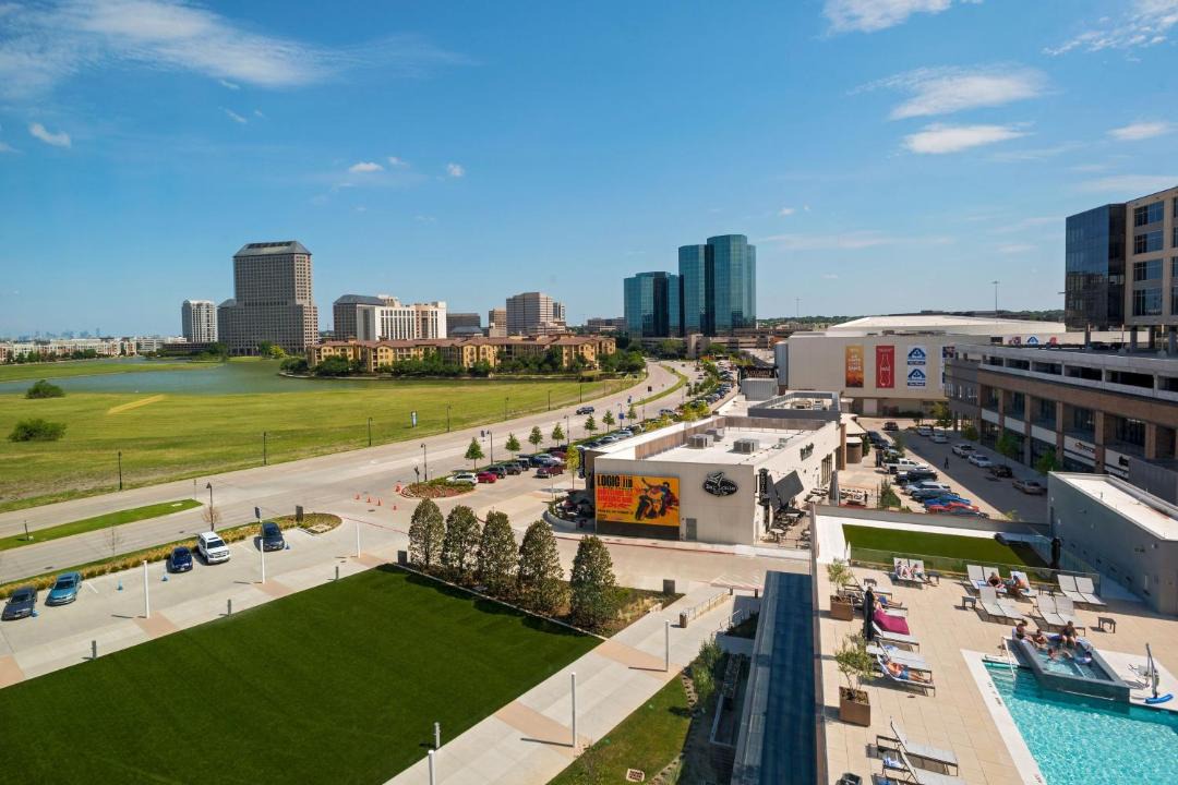 Photo of Others in Las Colinas