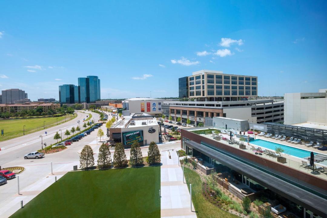 Photo of Others in Las Colinas
