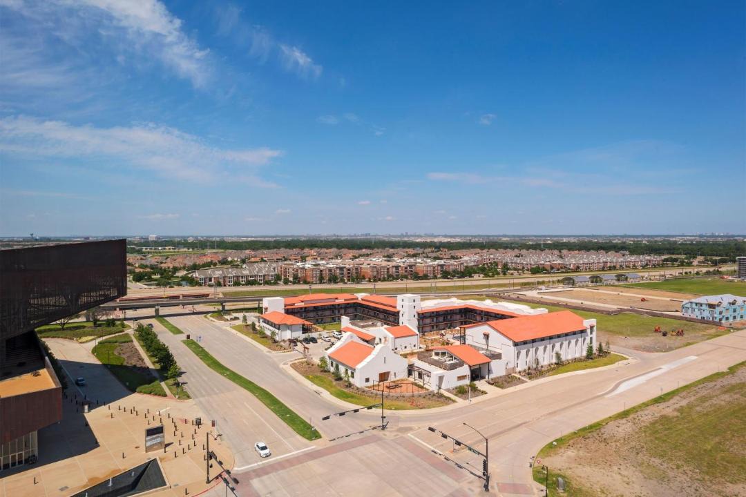 Photo of Others in Las Colinas