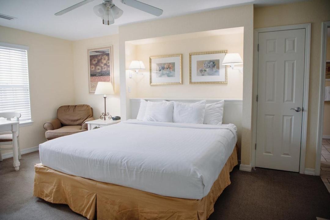 Photo of Bedroom in Canyon Lake