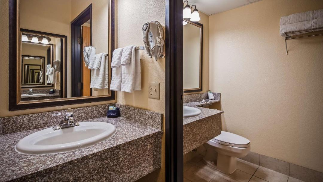 Photo of Bathroom in Branson Theater District