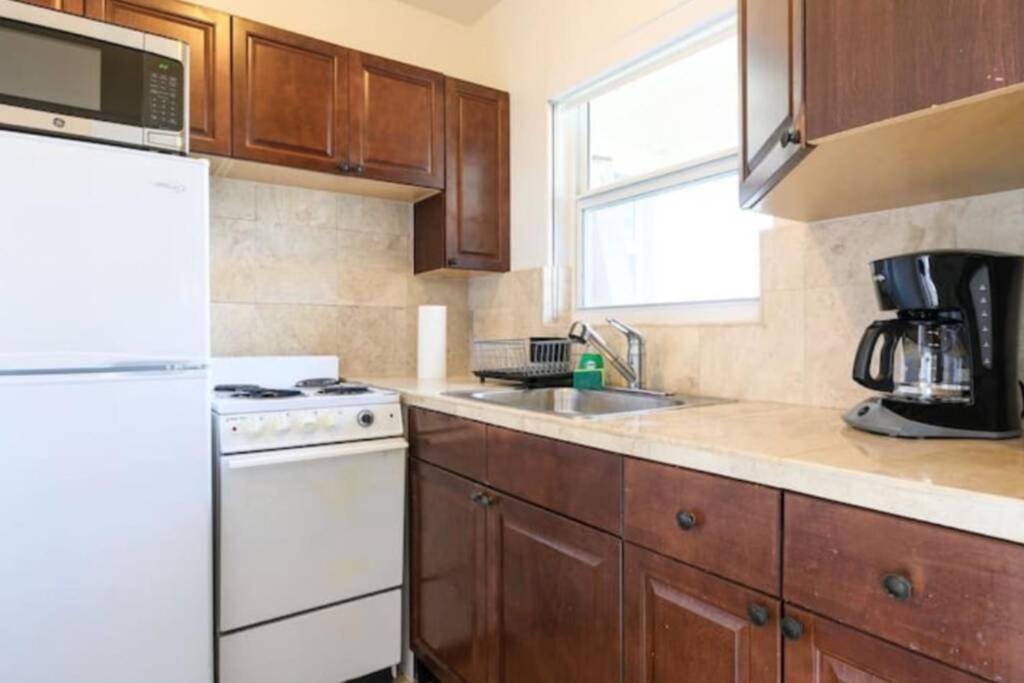 Photo of Kitchen in Downtown Hollywood
