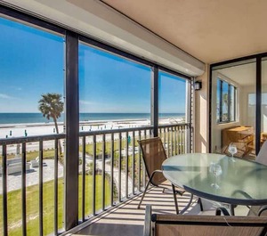 Caper Beach Club 