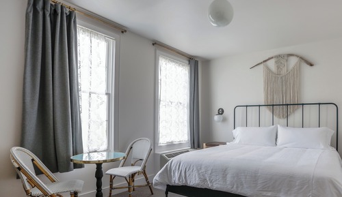 Room, 1 King Bed (Courtyard)