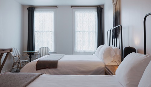 Double Room, 2 Queen Beds (Courtyard)