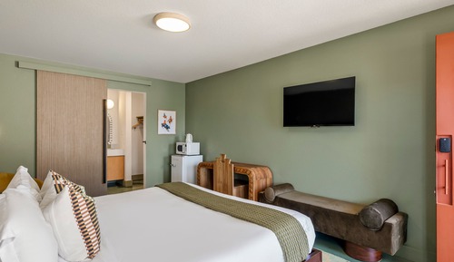 Deluxe Room, 1 King Bed