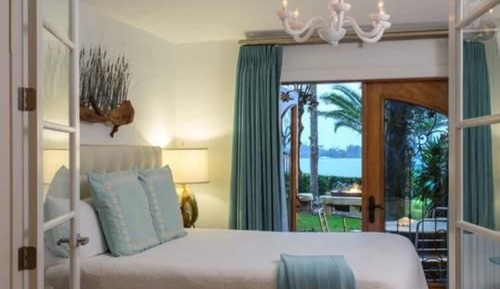 Bay View Suite