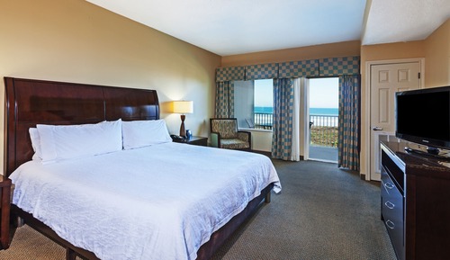 Room, 1 King Bed (Drinks & Snacks)