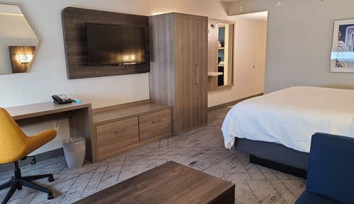 Standard Room, 1 King Bed
