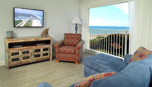 Room (1 King Bed, 3rd Floor, Ocean Side)