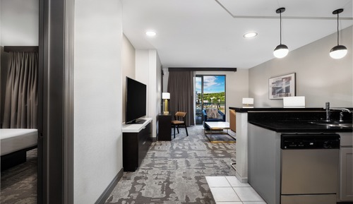 King Condo Fountain View