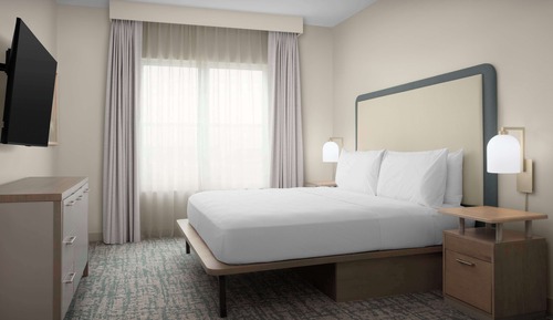 Suite, Accessible, Bathtub (Mobility & Hearing)