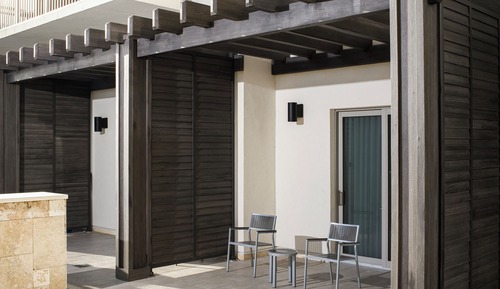 1 KING 2 ROOM PATIO SUITE