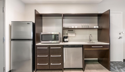 Studio, 1 King Bed, Accessible, Non Smoking (Rollin Shower)