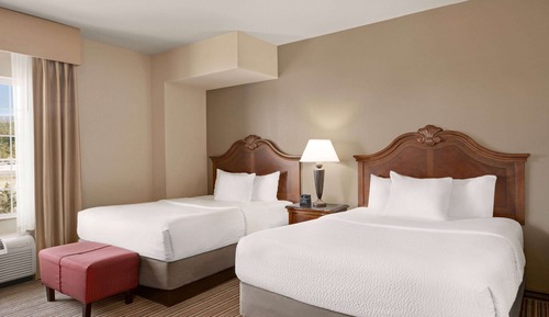 Deluxe Suite, 2 Queen Beds, Non Smoking (One-Bedroom)