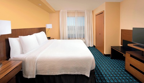 Suite, 1 King Bed with Sofa bed, Hearing Accessible (Accessible Bathtub)