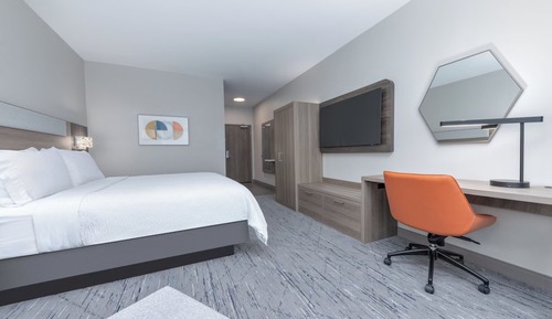 Standard Room, 1 King Bed with Sofa bed, Accessible (Comm, Mobil, Accessible Tub)