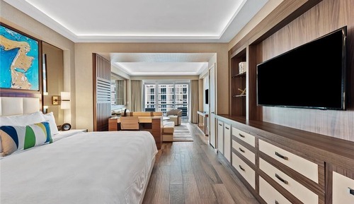 Luxury Apartment, 1 King Bed with Sofa bed, City View