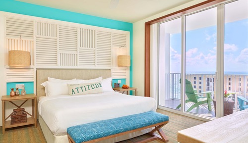 Deluxe Suite, 1 King Bed with Sofa bed (Palm)