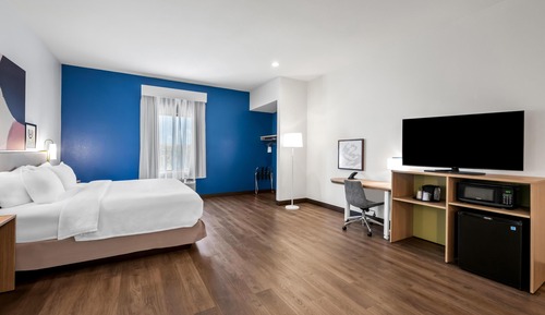 Studio, 1 King Bed, Accessible, Bathtub (Mobility & Hearing)