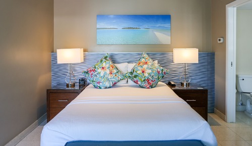 Deluxe Room, 1 Queen Bed