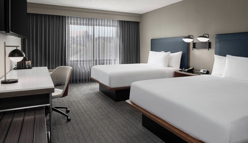 Room, 2 Queen Beds (Mobility Accessible, Tub)