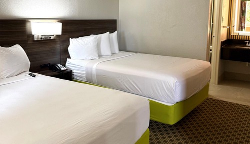 Suite, 2 Double Beds, Non Smoking, Jetted Tub