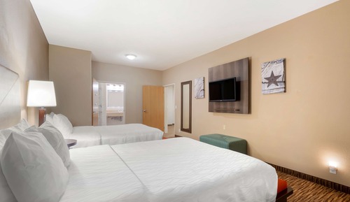 Suite, 2 Queen Beds, Non Smoking, Refrigerator & Microwave (Living Room;with Sofabed)