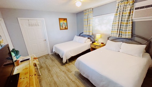 Standard Two Double Beds Studio