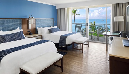 Room (2 Queens - Bay Front)