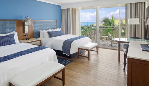 Room (2 Queens - Partial Bay View)