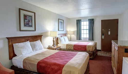 Standard Room, Smoking
